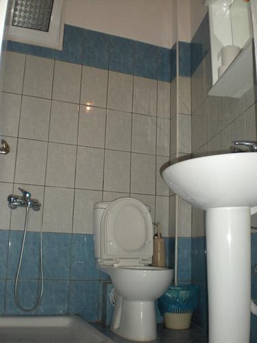 Stavrodromi Hotel Ігумениця Екстер'єр фото