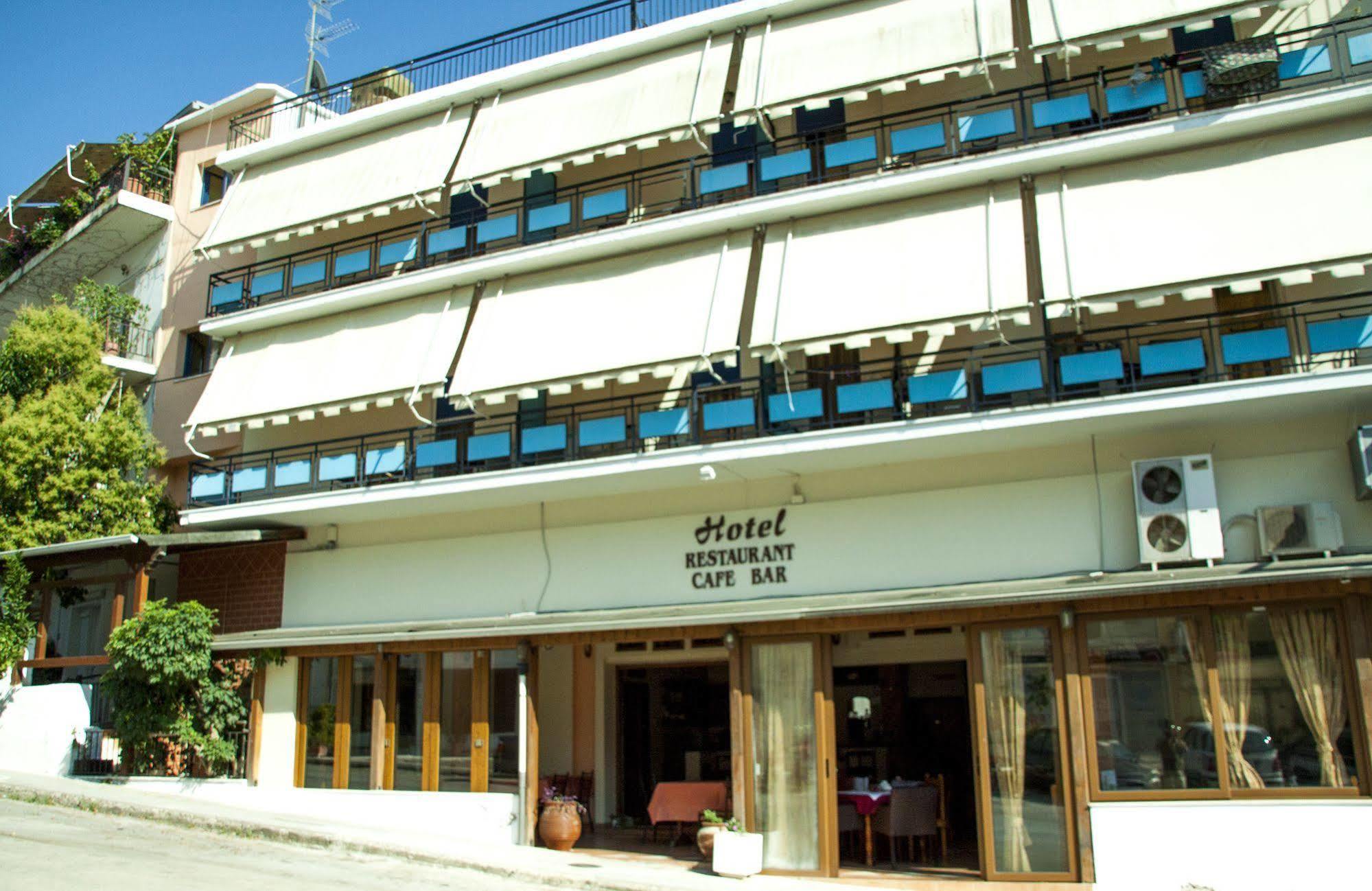 Stavrodromi Hotel Ігумениця Екстер'єр фото